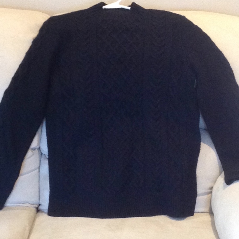 Pullover sweater